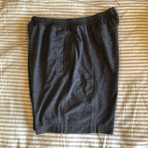 Lululemon 9” pace breaker short- XL